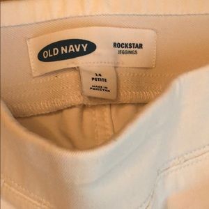 Old Navy Jeans - Size 14P white Old Navy Rockstar Jeggings Old Navy Jeans - Size 14P white Old Navy Rockstar Jeggings